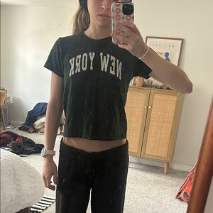 Brandy Melville Black 'New York' Crop Tee
